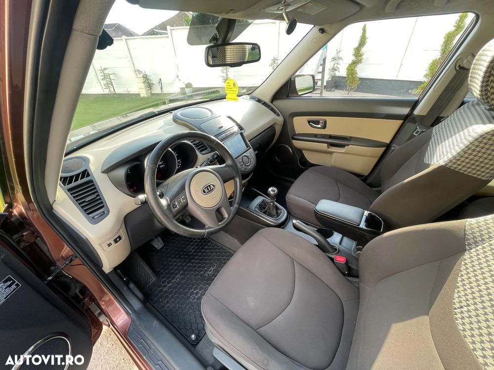 Kia Soul 1.6 DSL Play - 8