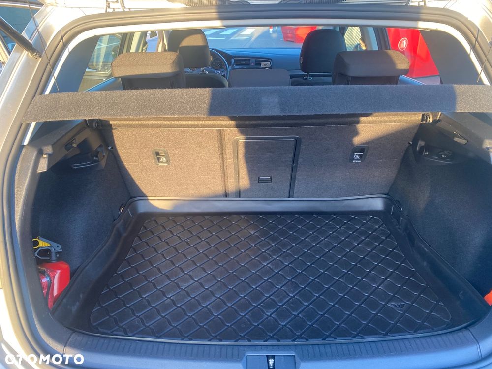 Volkswagen Golf - 15