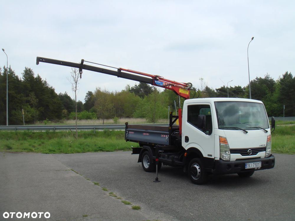 Nissan CABSTAR - 1
