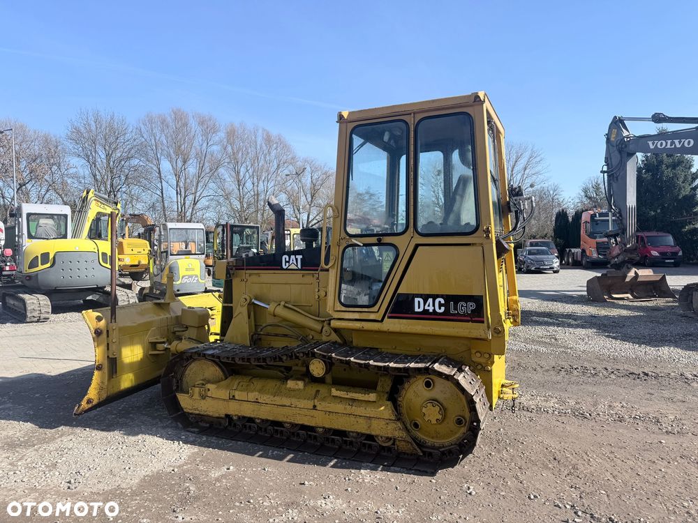 Caterpillar CAT D4C - 7