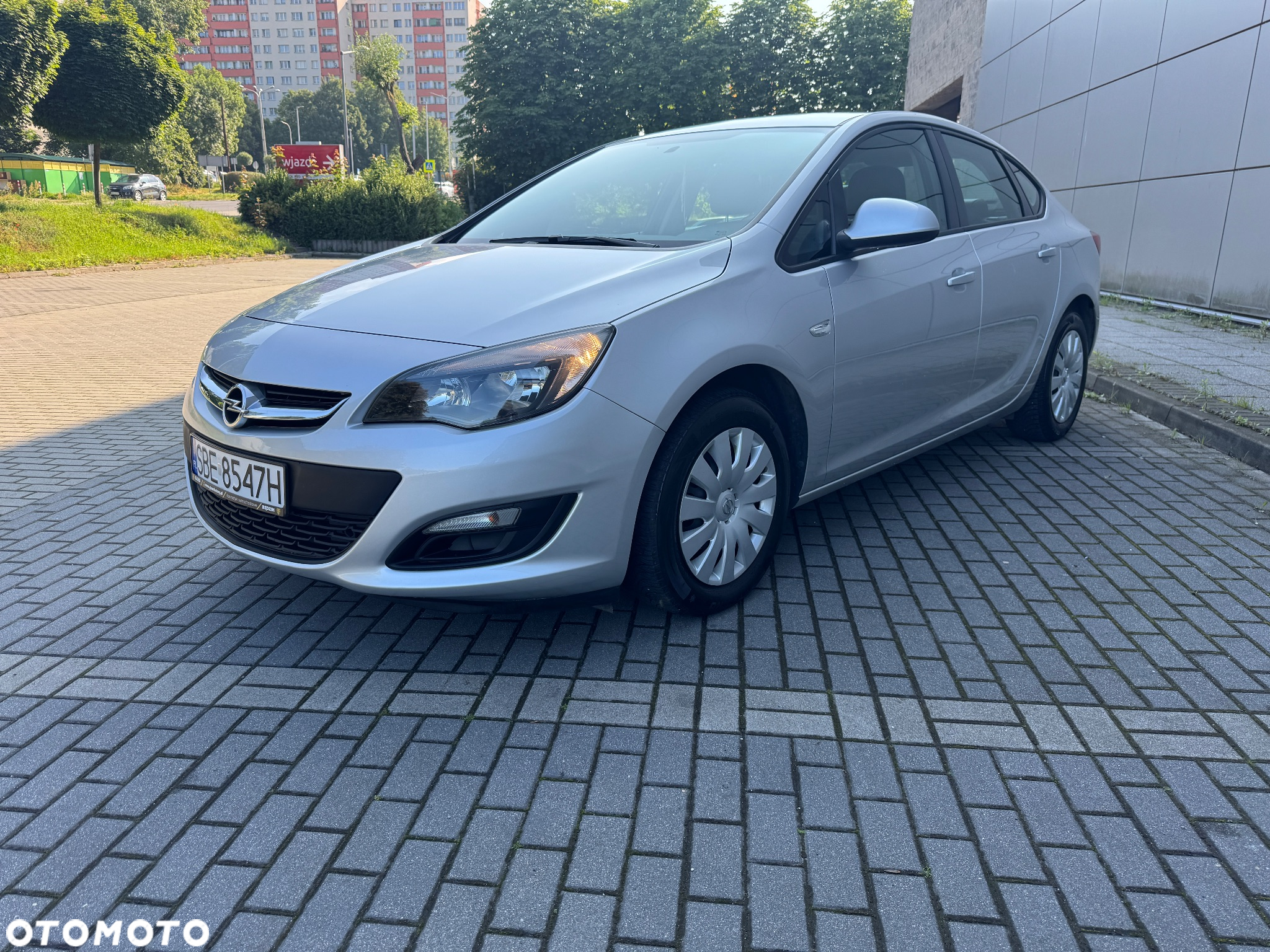 Opel Astra IV 1.4 T Business EU6 - 3