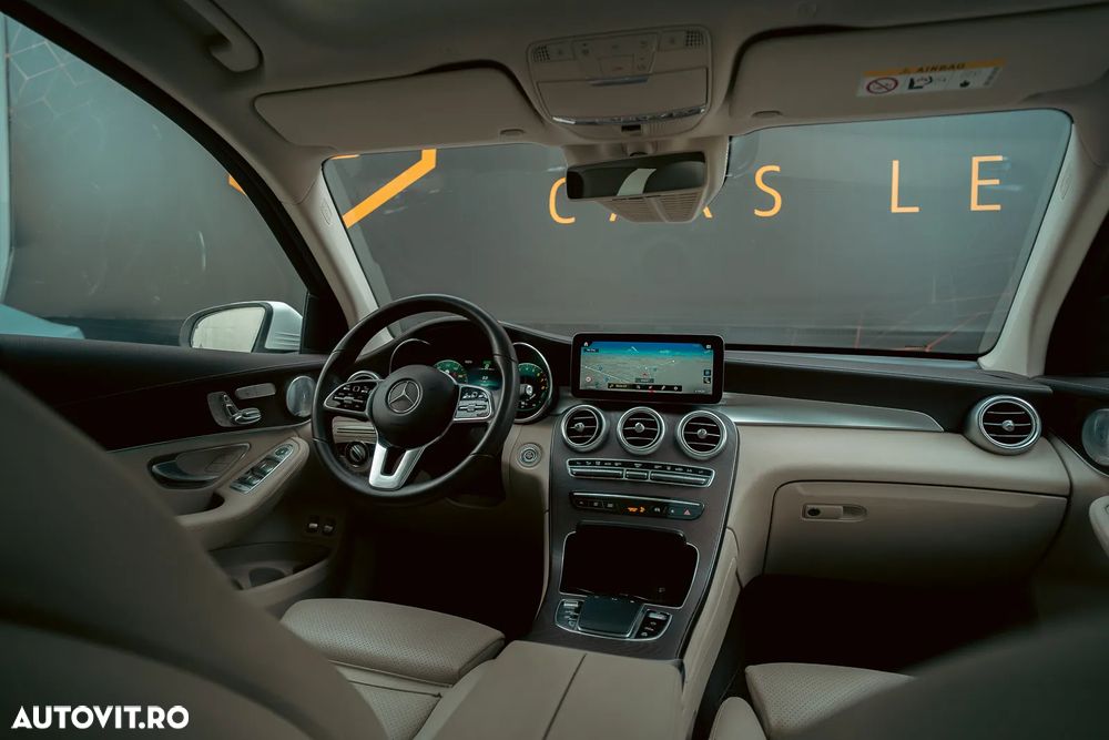 Mercedes-Benz GLC 300 e 4MATIC - 29