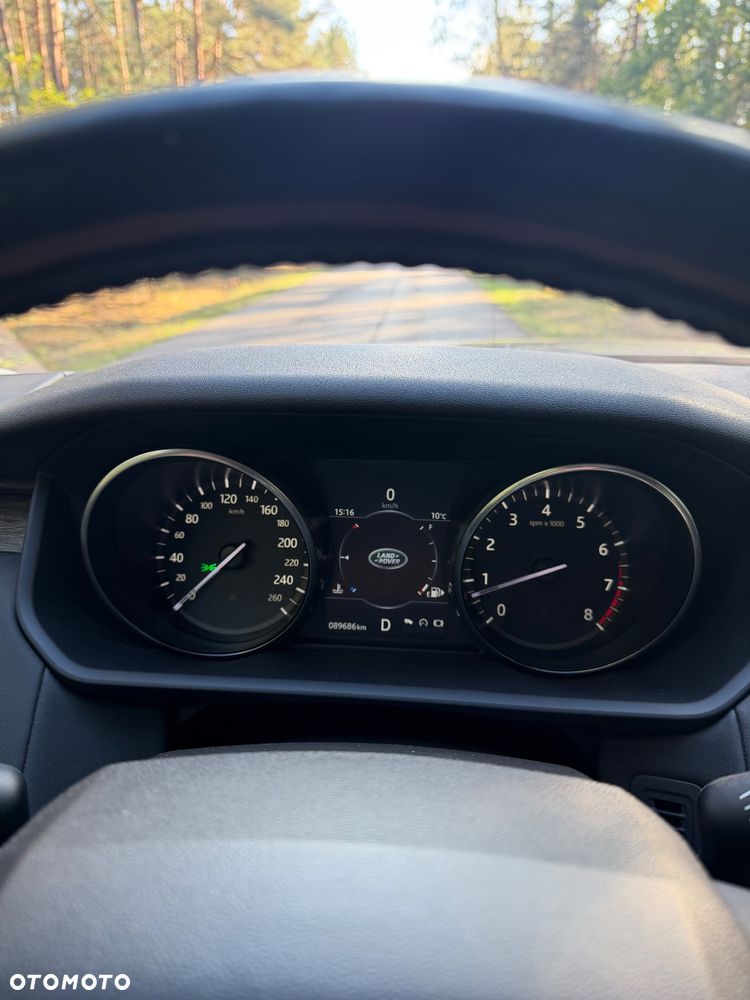Land Rover Discovery V 3.0 Si6 HSE Luxury - 9