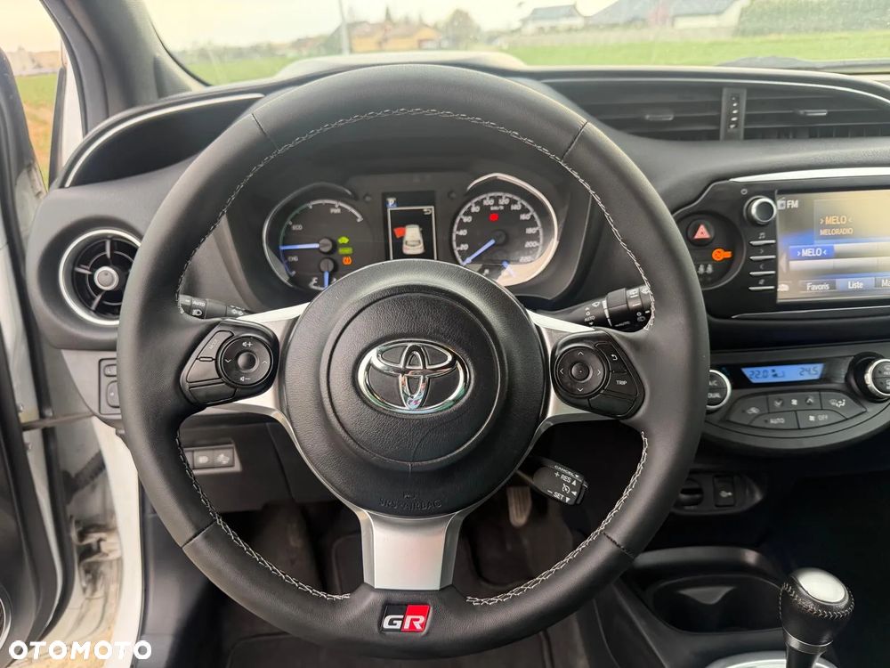 Toyota Yaris 1.5 VVT-i GR Sport - 19