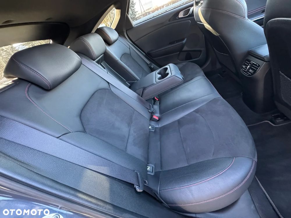 Kia ProCeed 1.6 T-GDI GT DCT - 28