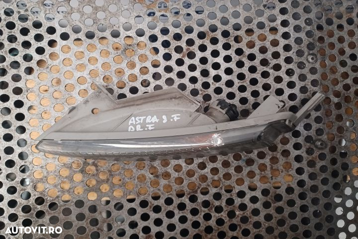 SEMNALIZARE DREAPTA FATA Opel Astra J  [din 2009 pana  2012] seria - 2