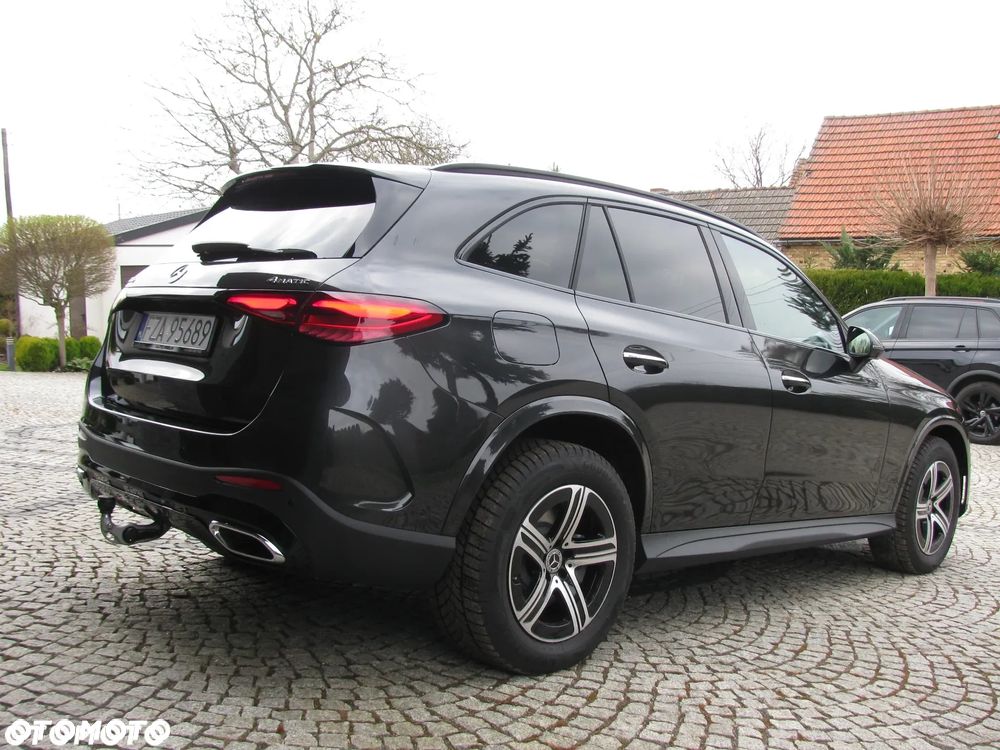 Mercedes-Benz GLC - 32