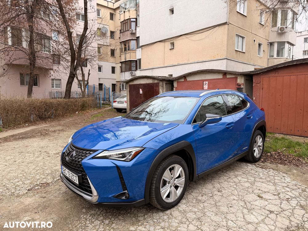 Lexus UX 250h Business Edition - 2