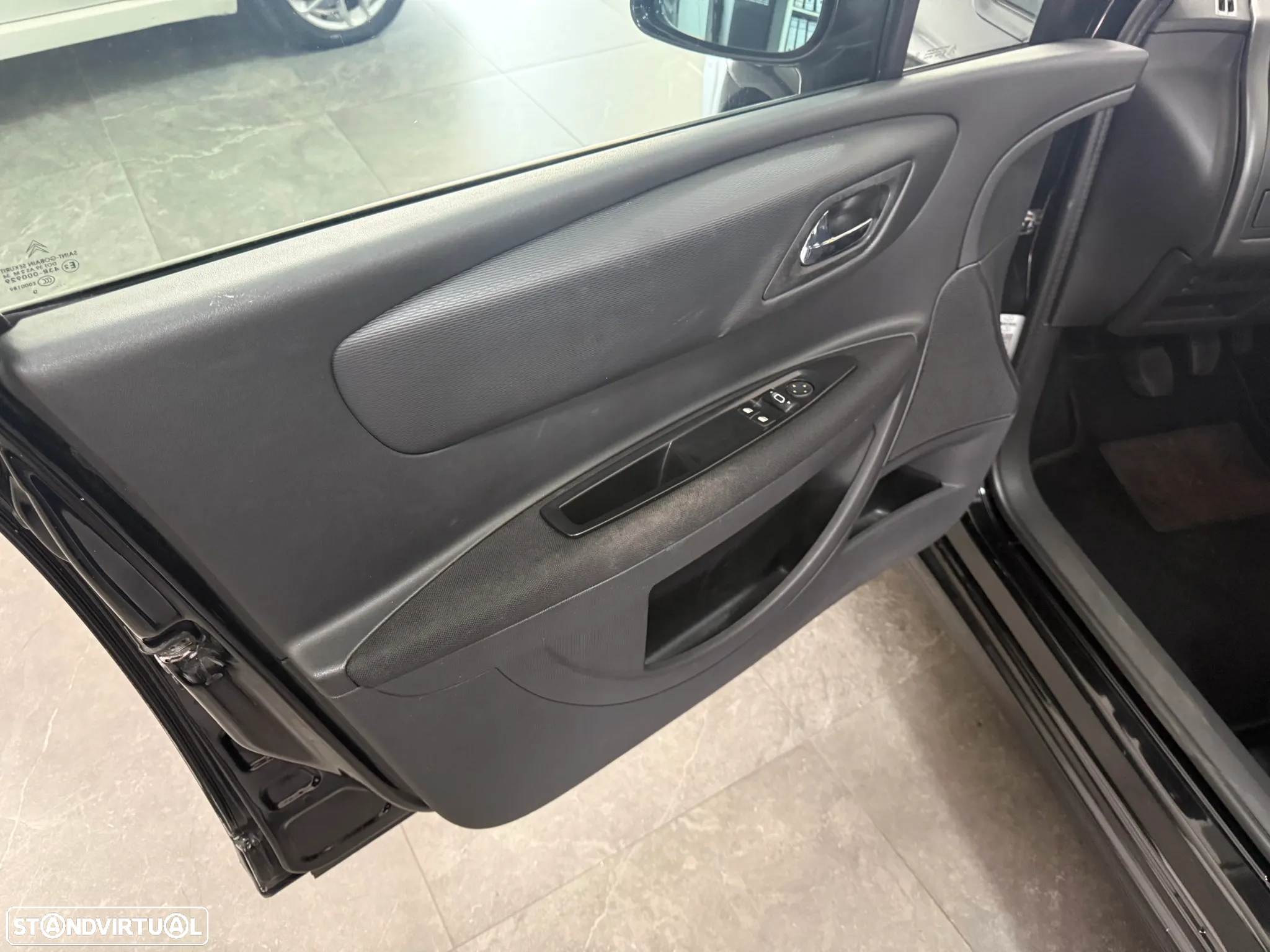 Citroën C4 1.6 HDi SX - 9