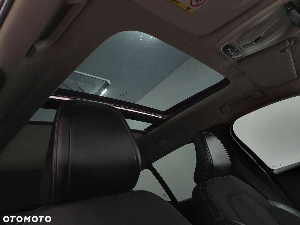 Volvo XC 40 D3 SCR R-Design - 25