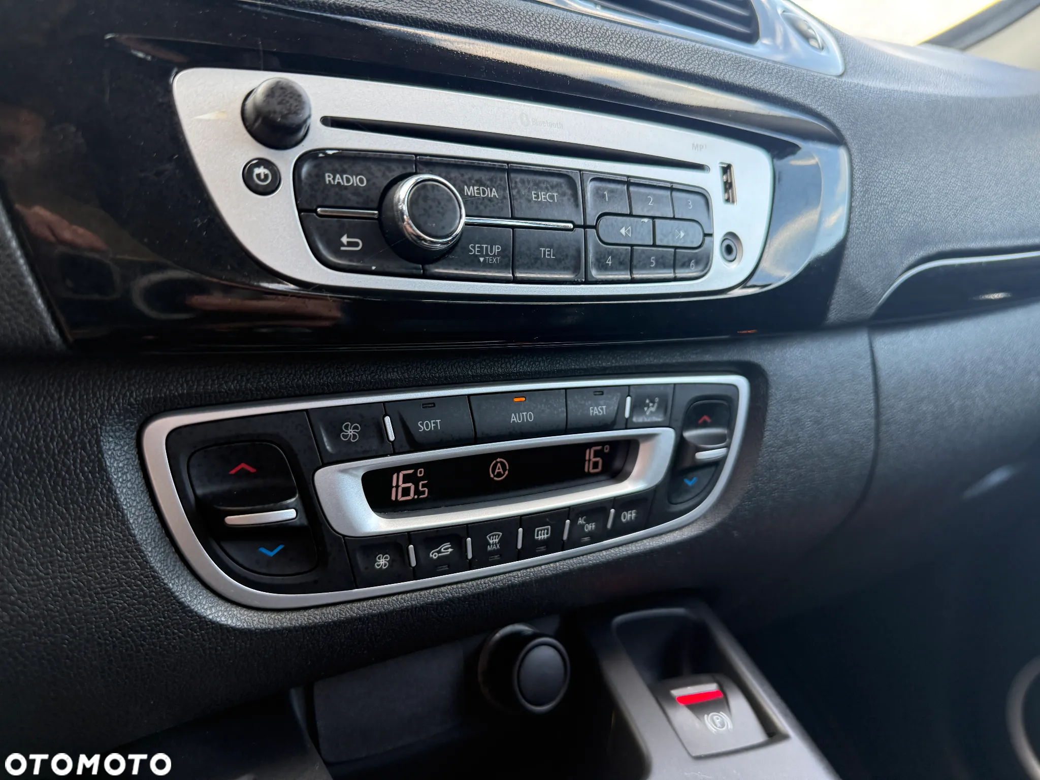 Renault Grand Scenic Gr 1.6 dCi Energy Bose Edition - 32