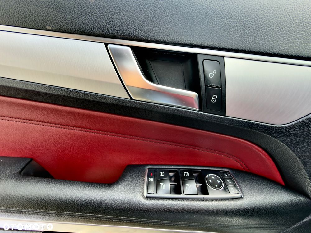 Mercedes-Benz Klasa E 200 BlueEFFICIENCY 7G-TRONIC Avantgarde - 19