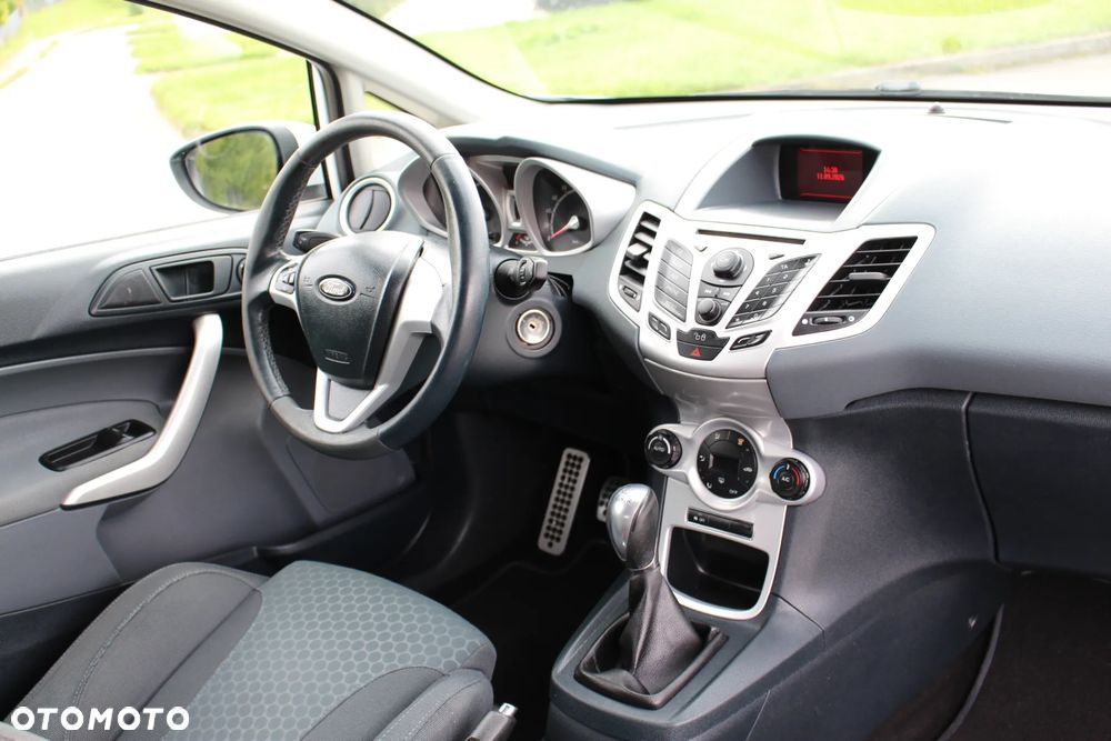 Ford Fiesta 1.6 Ti-VCT Sport - 11