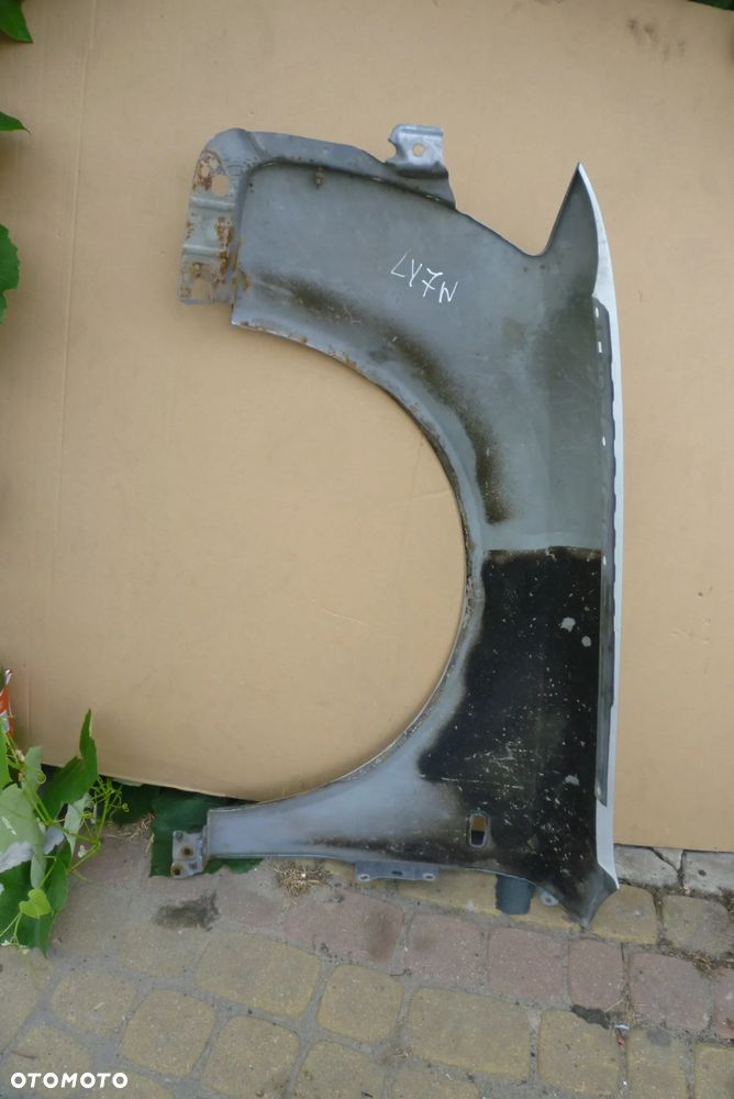 błotnik prawy Audi A4 B6 LX7W - 7