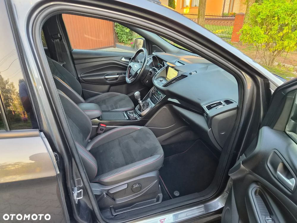 Ford Kuga 2.0 TDCi 4x4 ST-Line - 7