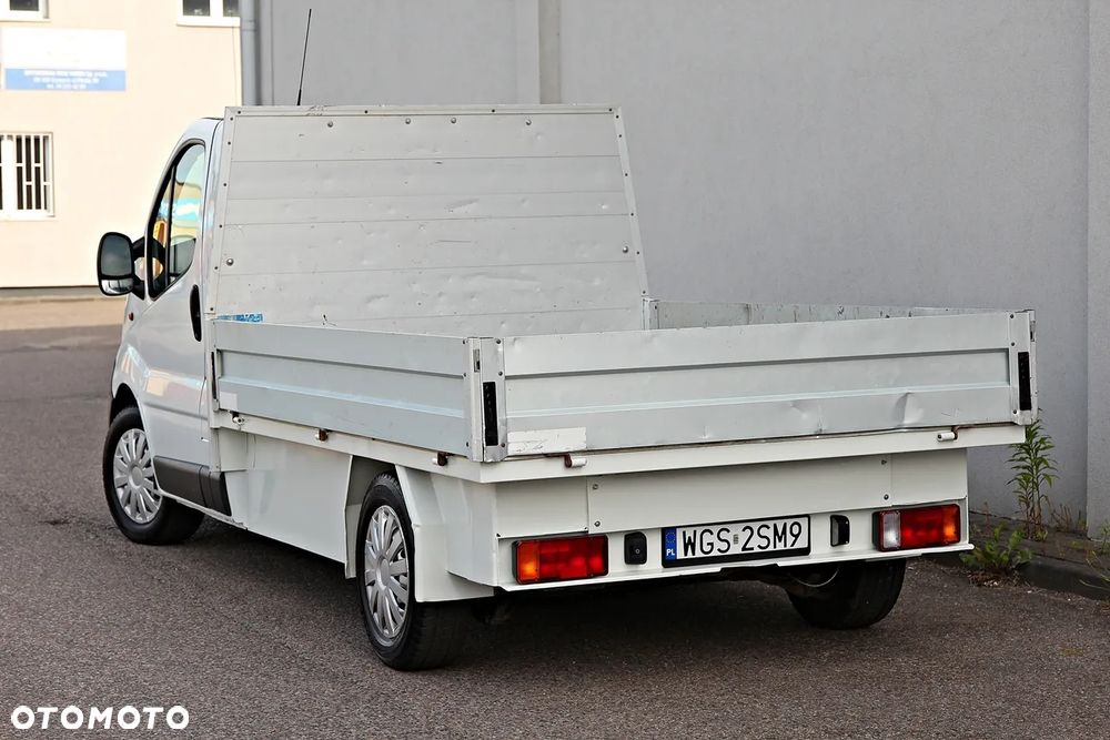 Renault Trafic - 23