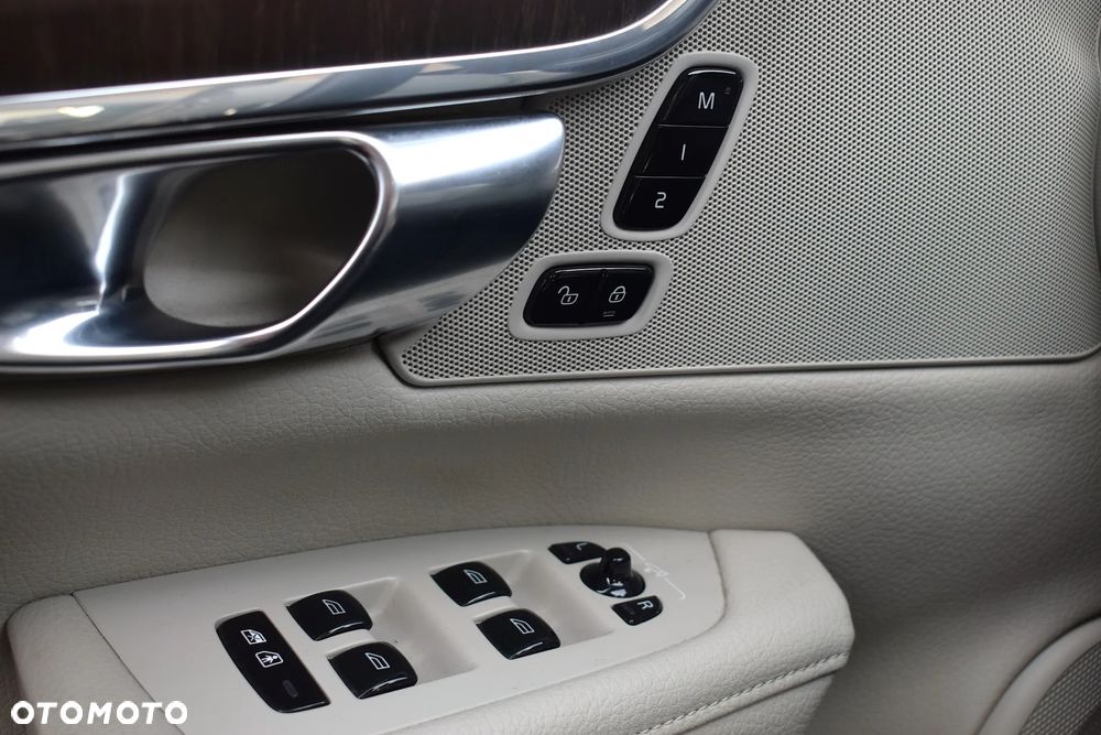 Volvo V90 D4 AWD Inscription - 15