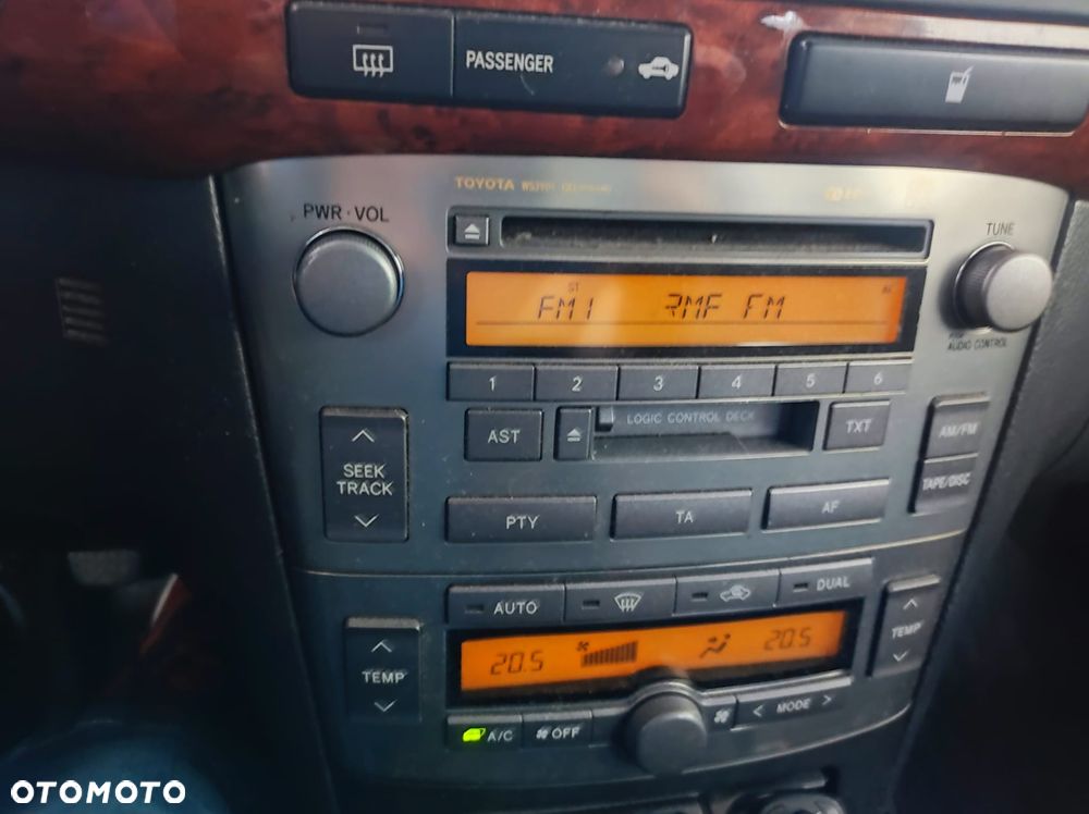 Toyota Avensis 1.8 VVT-i Sol - 8