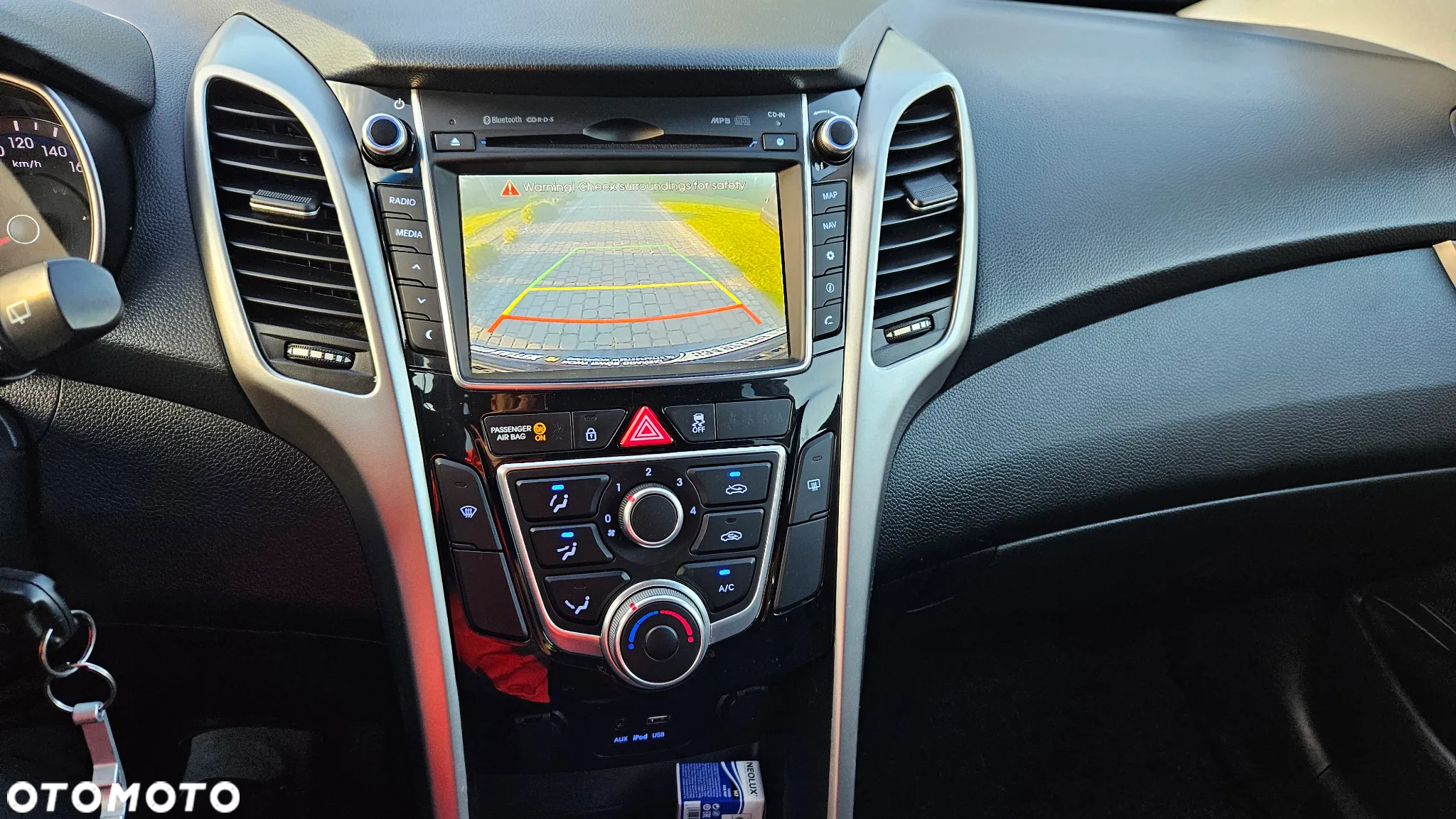 Hyundai i30 1.6 CRDi BlueDrive Premium - 27