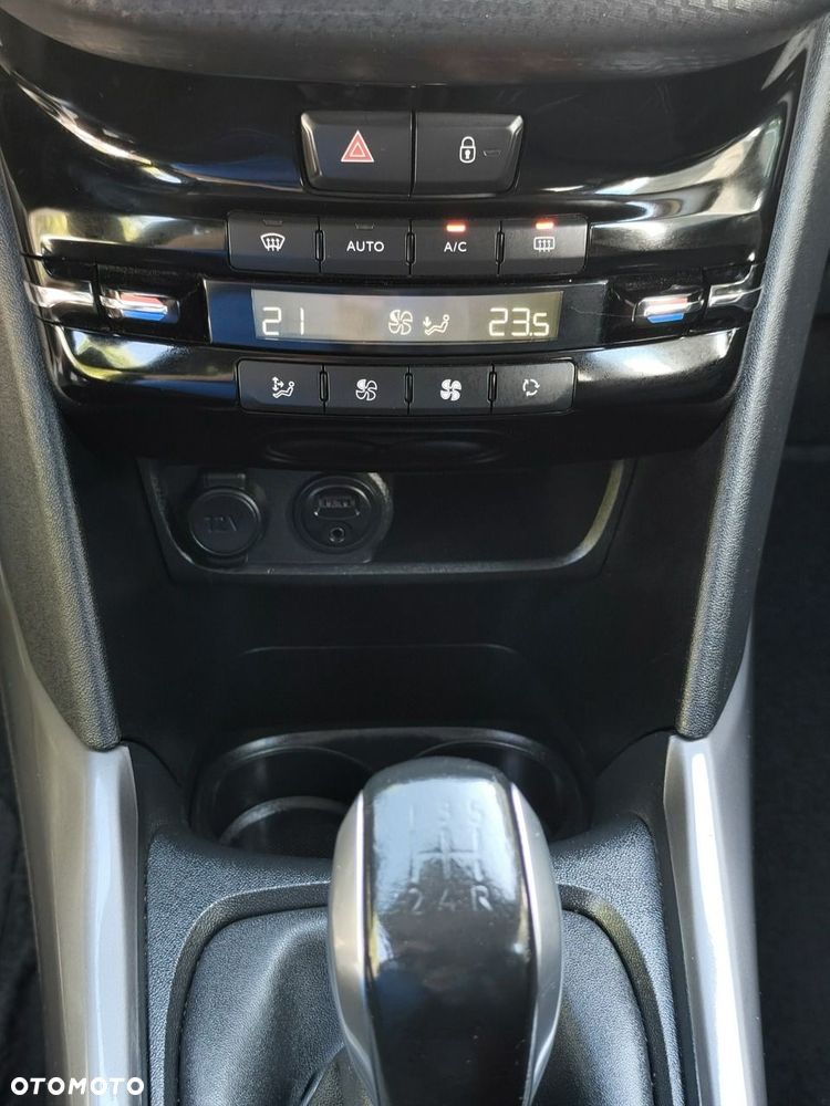 Peugeot 2008 1.6 BlueHDi Active S&S - 24