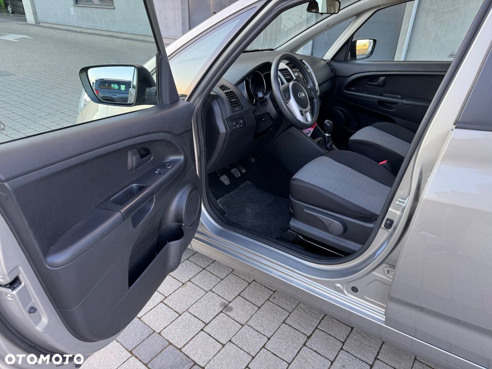 Kia Venga 1.4 CVVT Dream Team Edition - 18