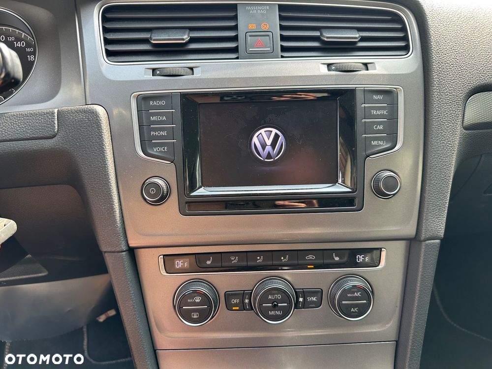 Volkswagen Golf VII 1.2 TSI BMT Comfortline - 19