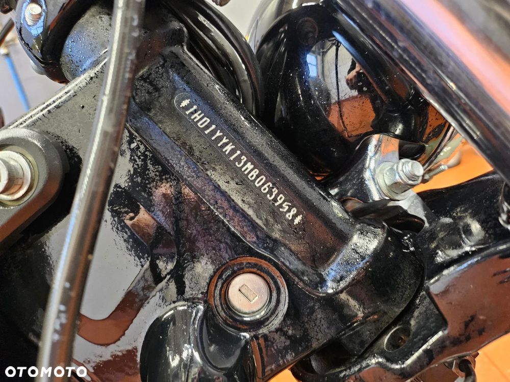 Harley-Davidson Softail Street Bob - 9