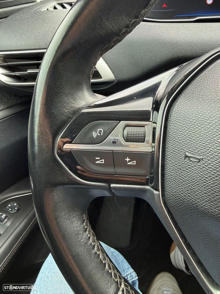 Peugeot 3008 1.2 PureTech Allure - 35