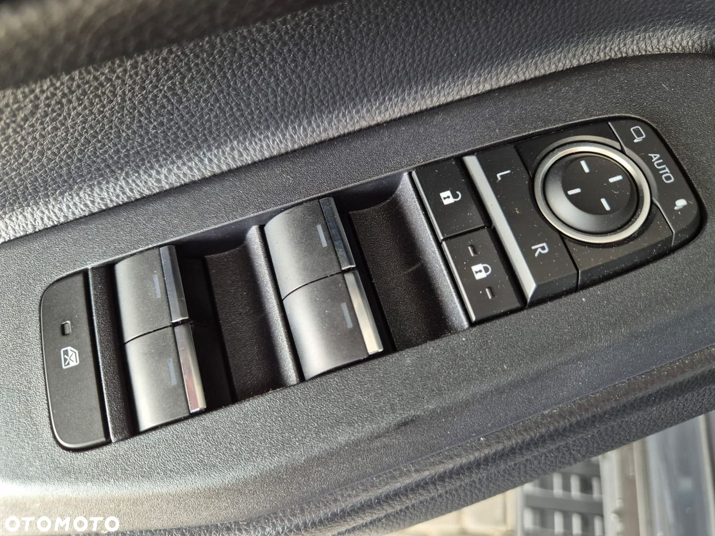 Toyota Land Cruiser LC 2.8 D-4D Invincible - 12