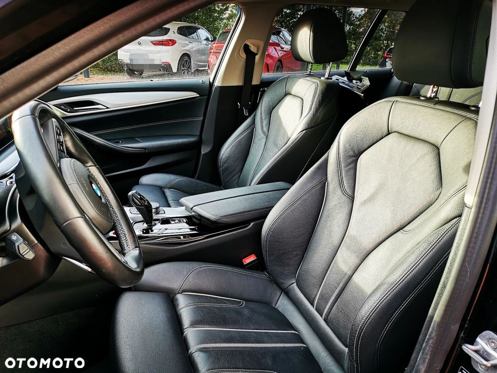 BMW Seria 5 520d Sport Line - 16