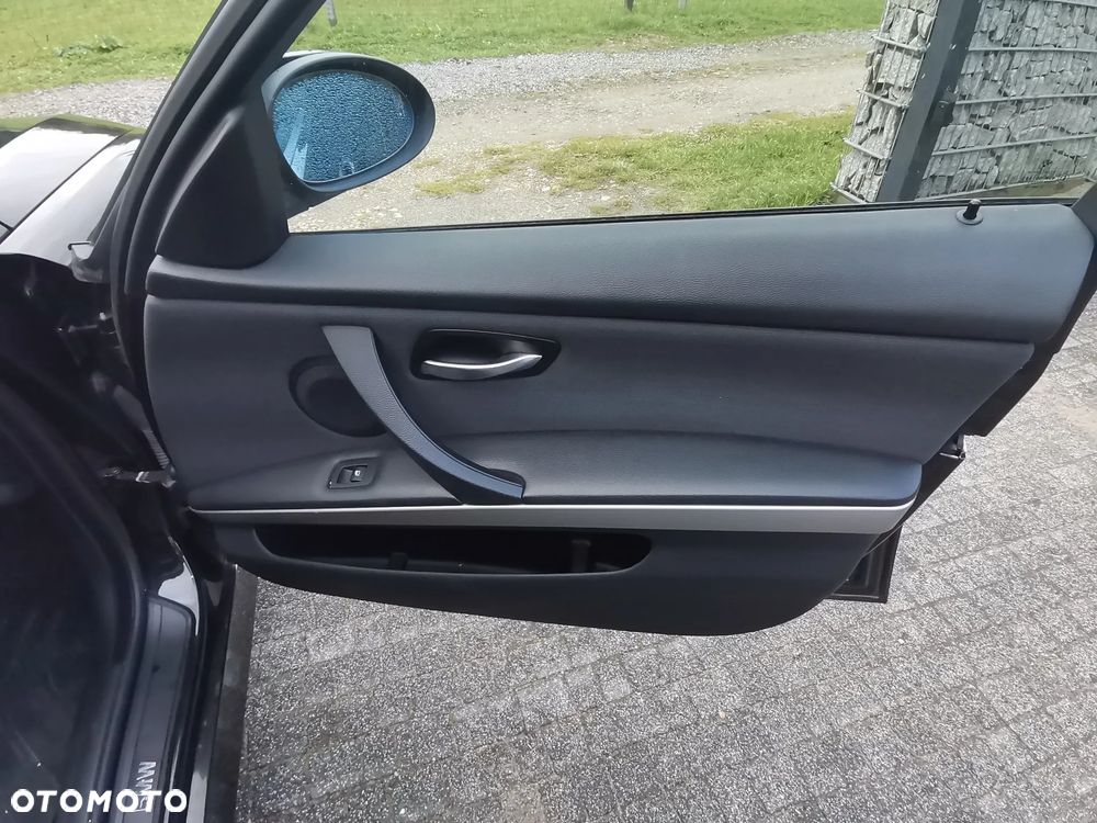BMW Seria 3 320i - 13