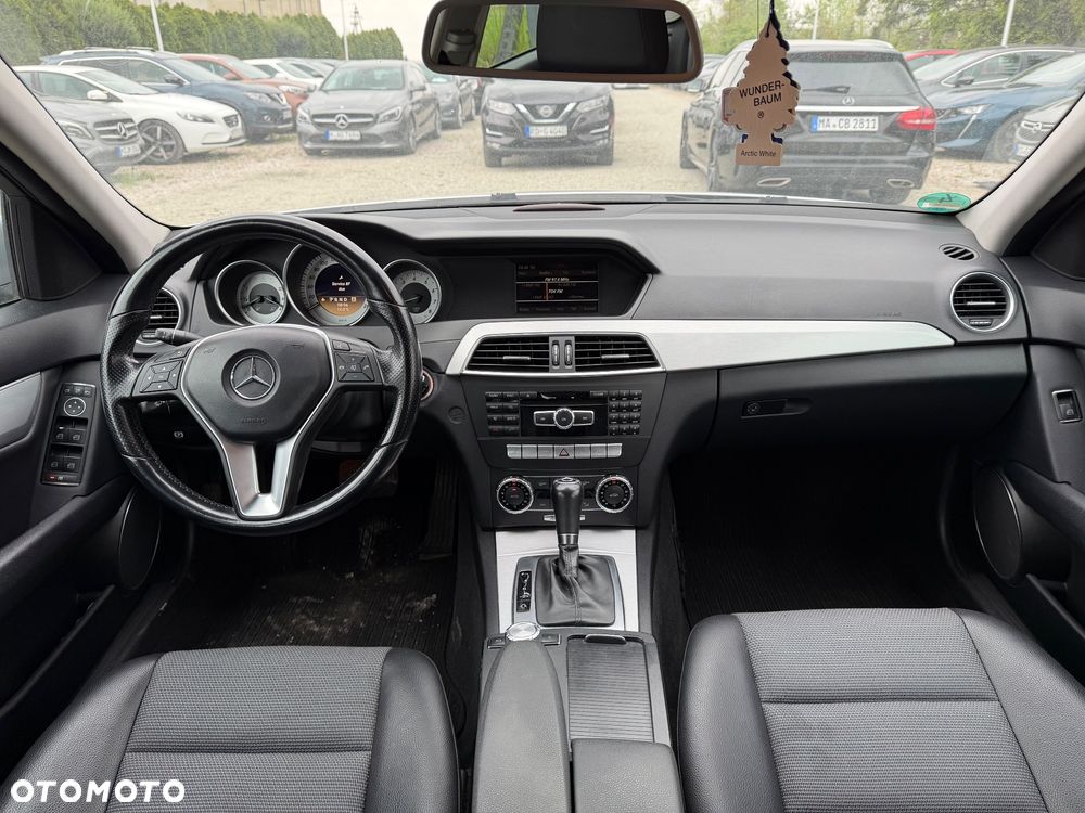 Mercedes-Benz Klasa C 180 BlueEFFICIENCY 7G-TRONIC Avantgarde - 26