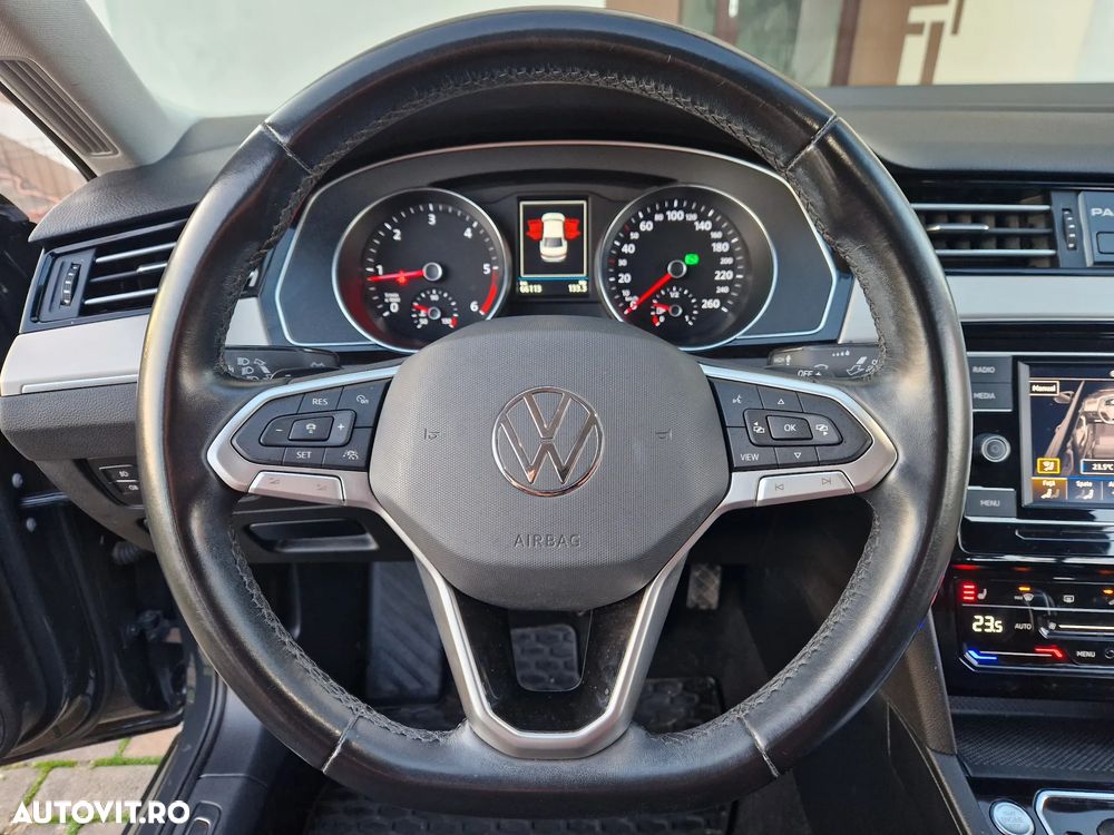Volkswagen Passat 2.0 TDI DSG Highline - 9