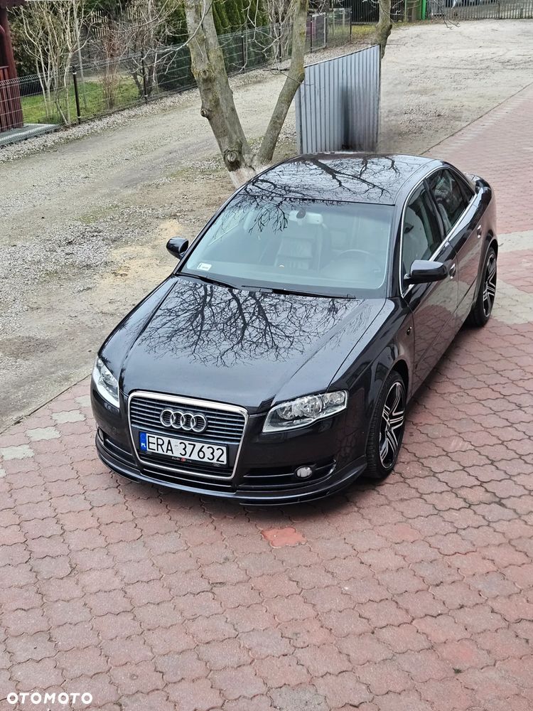 Audi A4 Limousine - 1