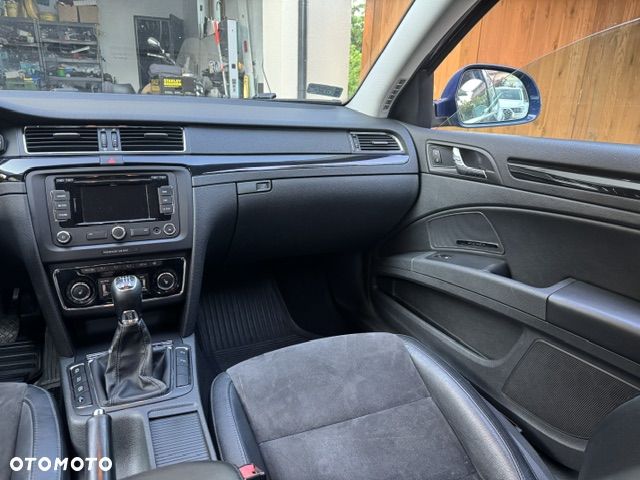 Skoda Superb 2.0 TDI 4x4 Elegance - 7