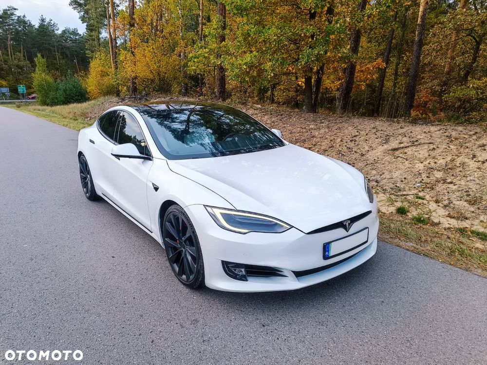Tesla Model S Performance - 23