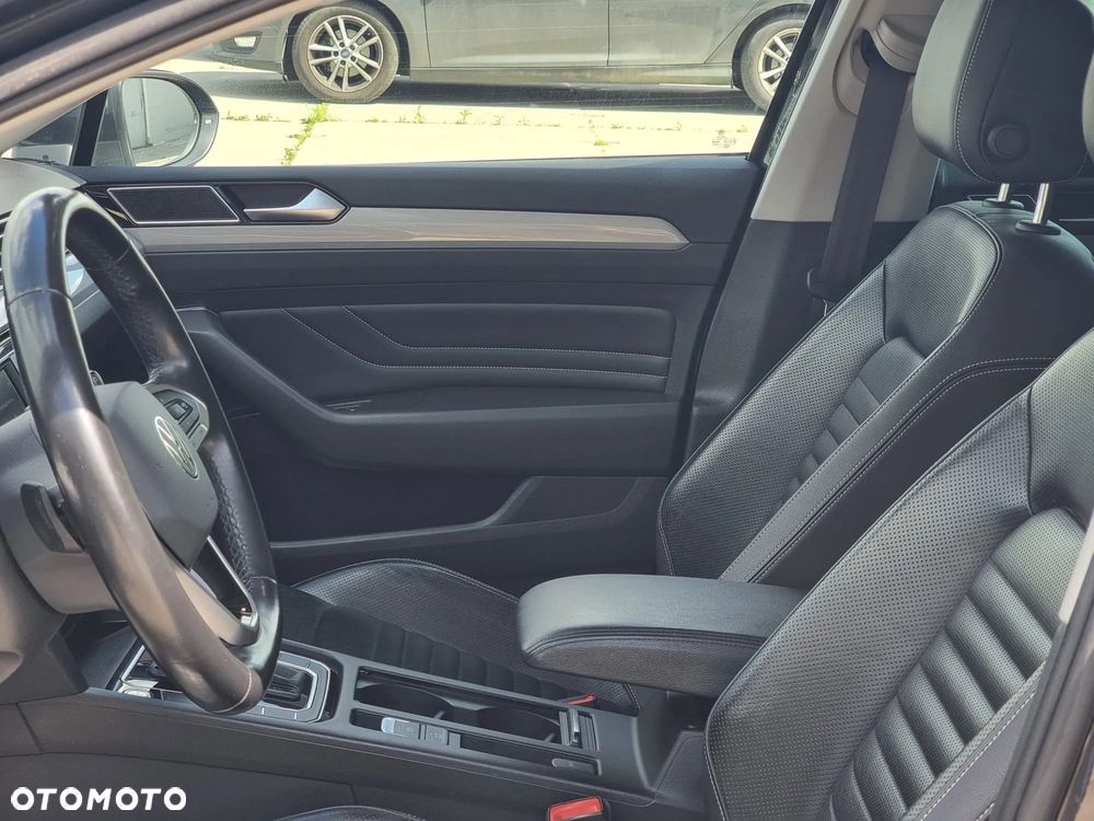 Volkswagen Passat 2.0 TSI Business DSG - 14