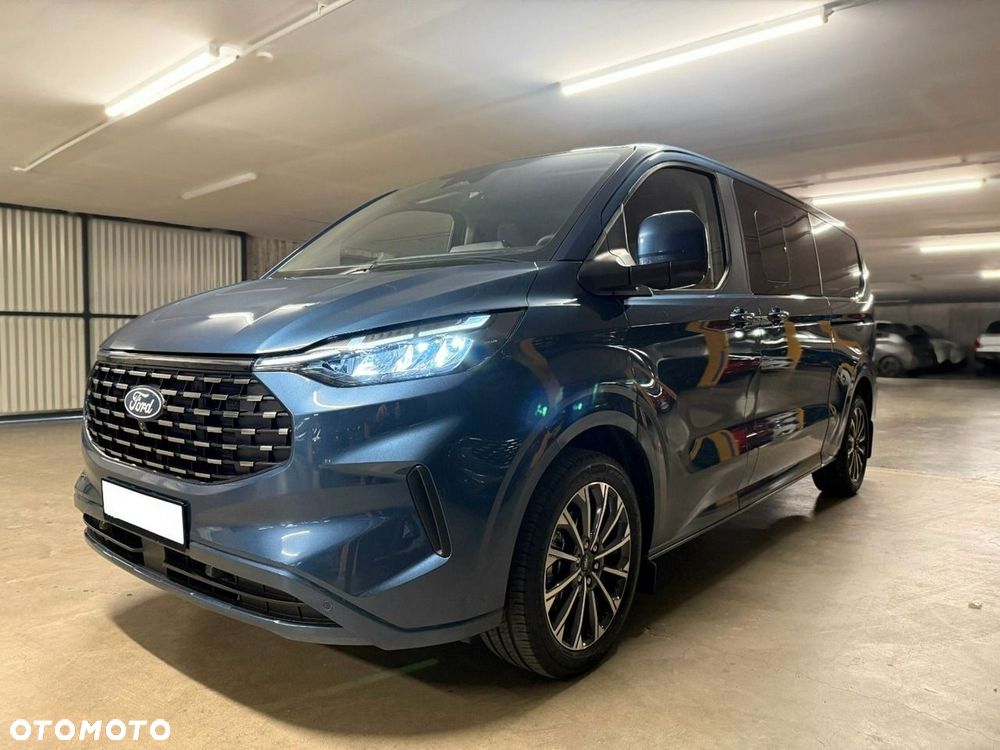 Ford Tourneo Custom - 3