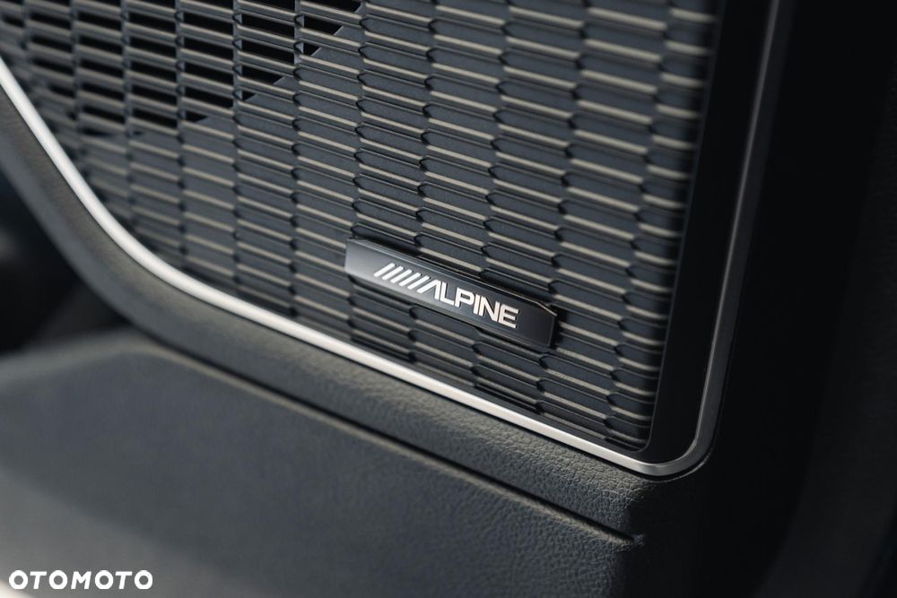 Jeep Grand Cherokee - 31