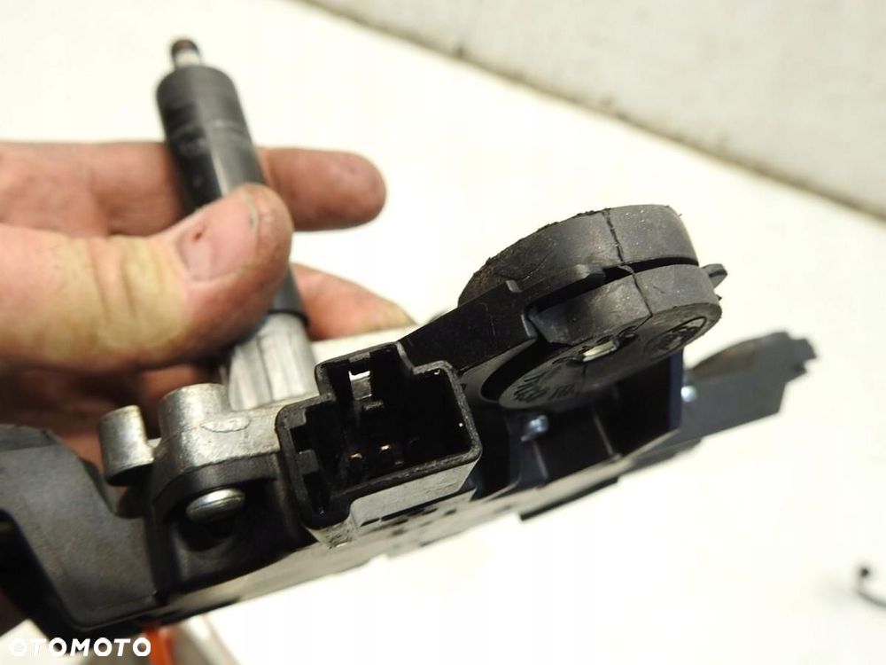 SILNICZEK WYCIERACZKI KLAPY TYŁ FORD GALAXY MK2 3M51-R17K441-AE - 3