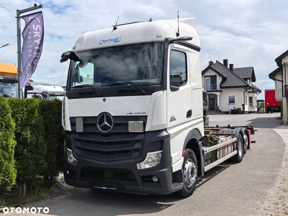 Mercedes-Benz Actros 2545 // Mały przebieg // Zabudowa Multi // Rozstaw 4900mm // Standard // MP5 //