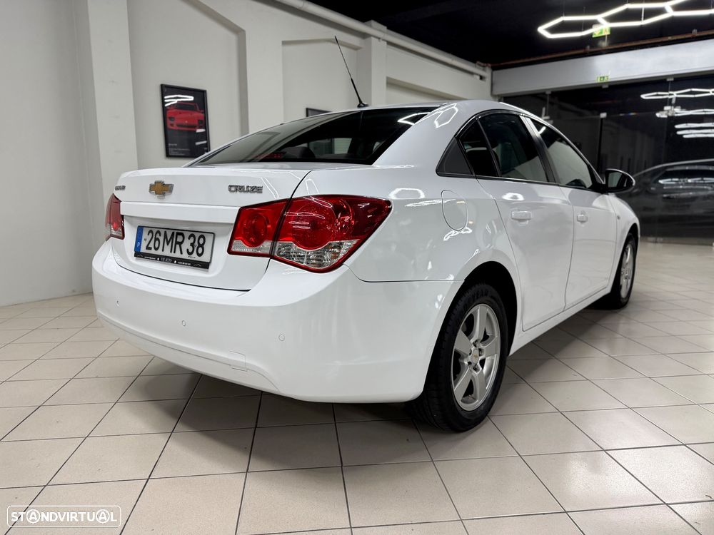 Chevrolet Cruze 1.6 LT - 9