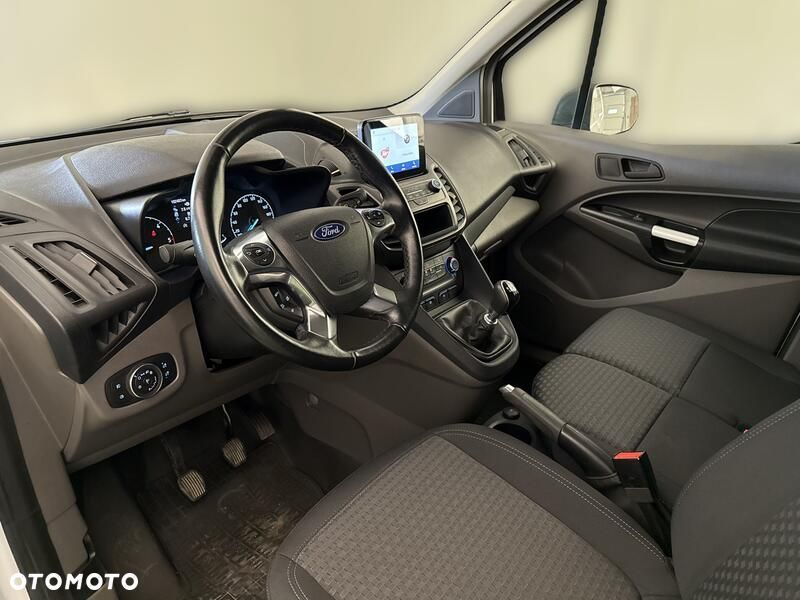 Ford Transit Connect - 11