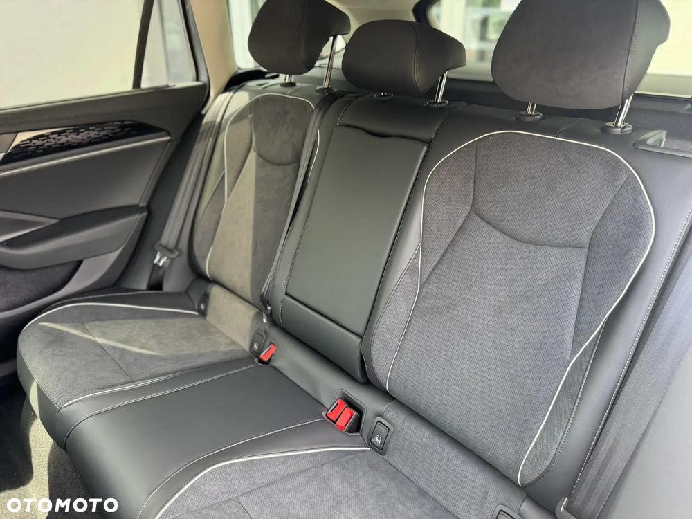 Volkswagen Passat - 15