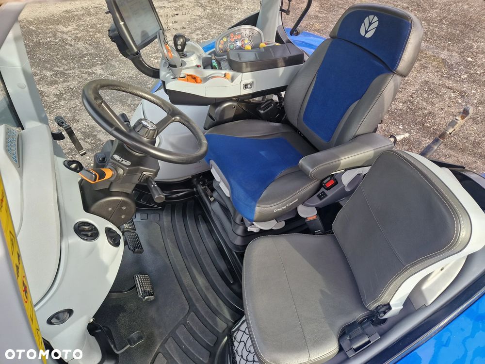 New Holland T7.270 AUTOCOMMAND - 8