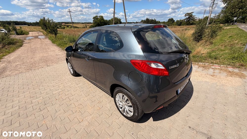 Mazda 2 - 25
