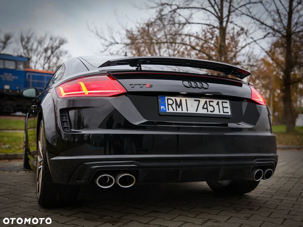 Audi TT S Coupé - 4