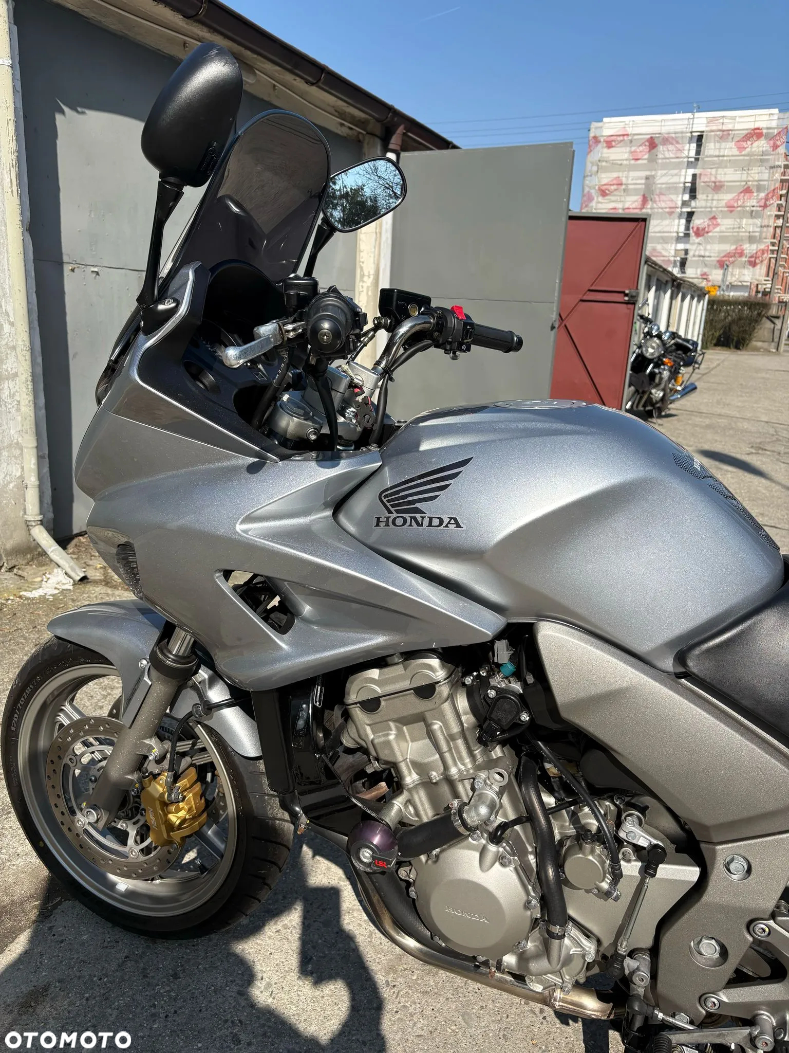 Honda CBF - 3