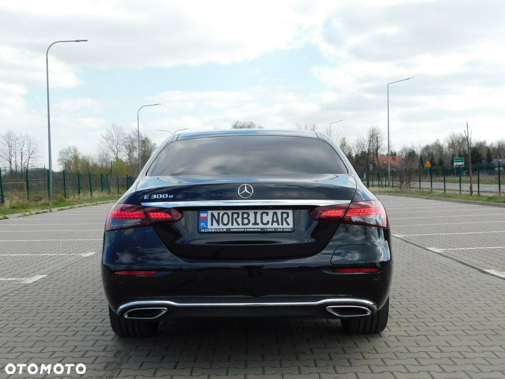 Mercedes-Benz Klasa E - 22