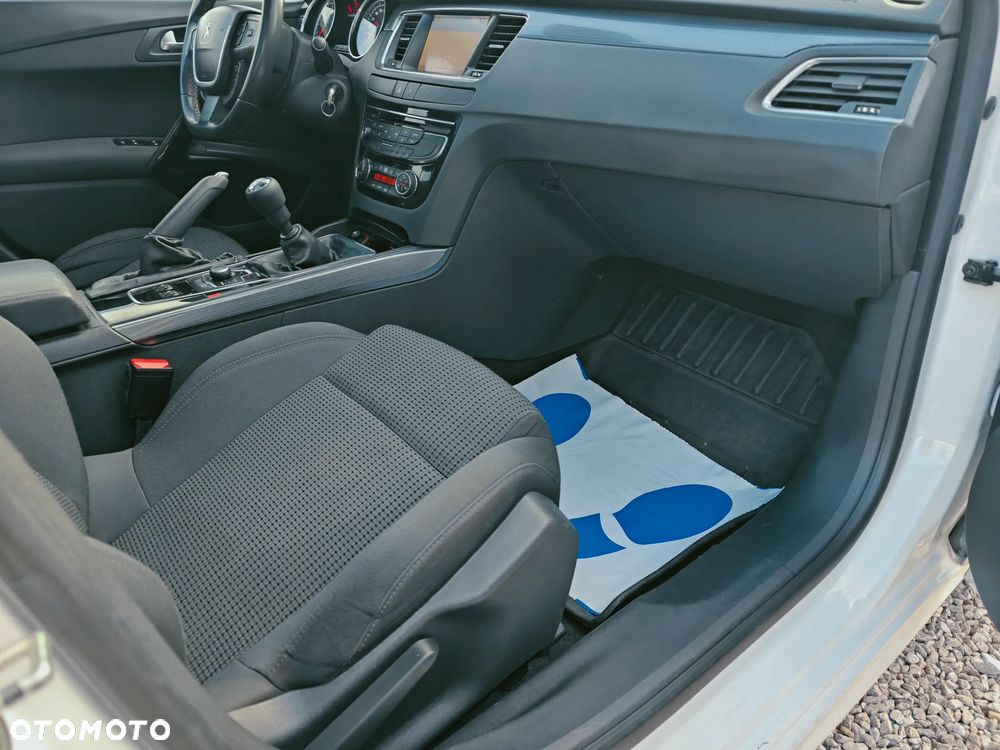 Peugeot 508 HDi FAP 140 Allure - 17